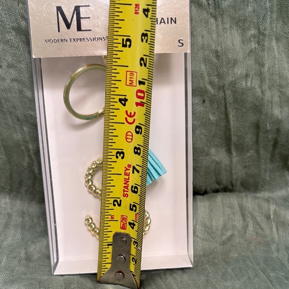 Modern Expressions Gold Letter S Teal Tassel Keychain NIB - Picture 5 of 5